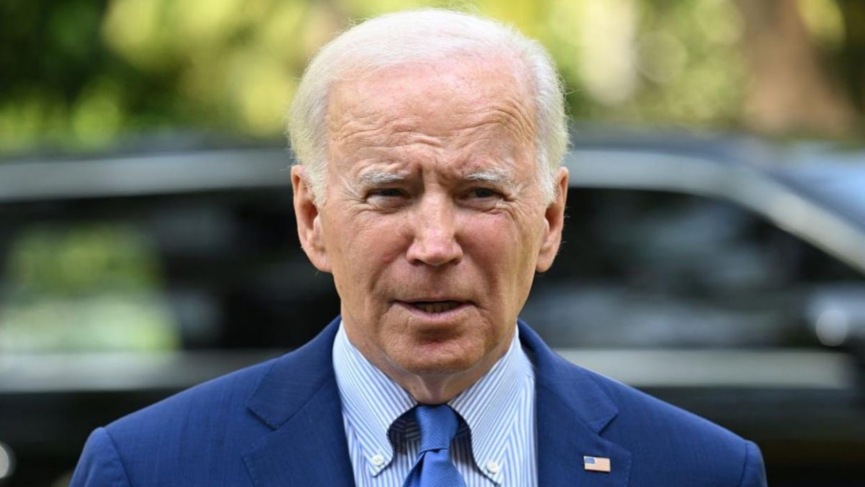 Firma Joe Biden ley para elevar el techo de deuda