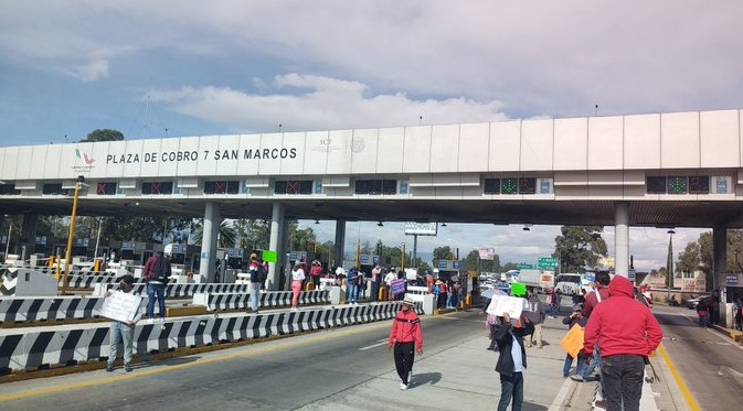 Bloqueo: maestros del Edomex retoman protesta en autopista México-Puebla