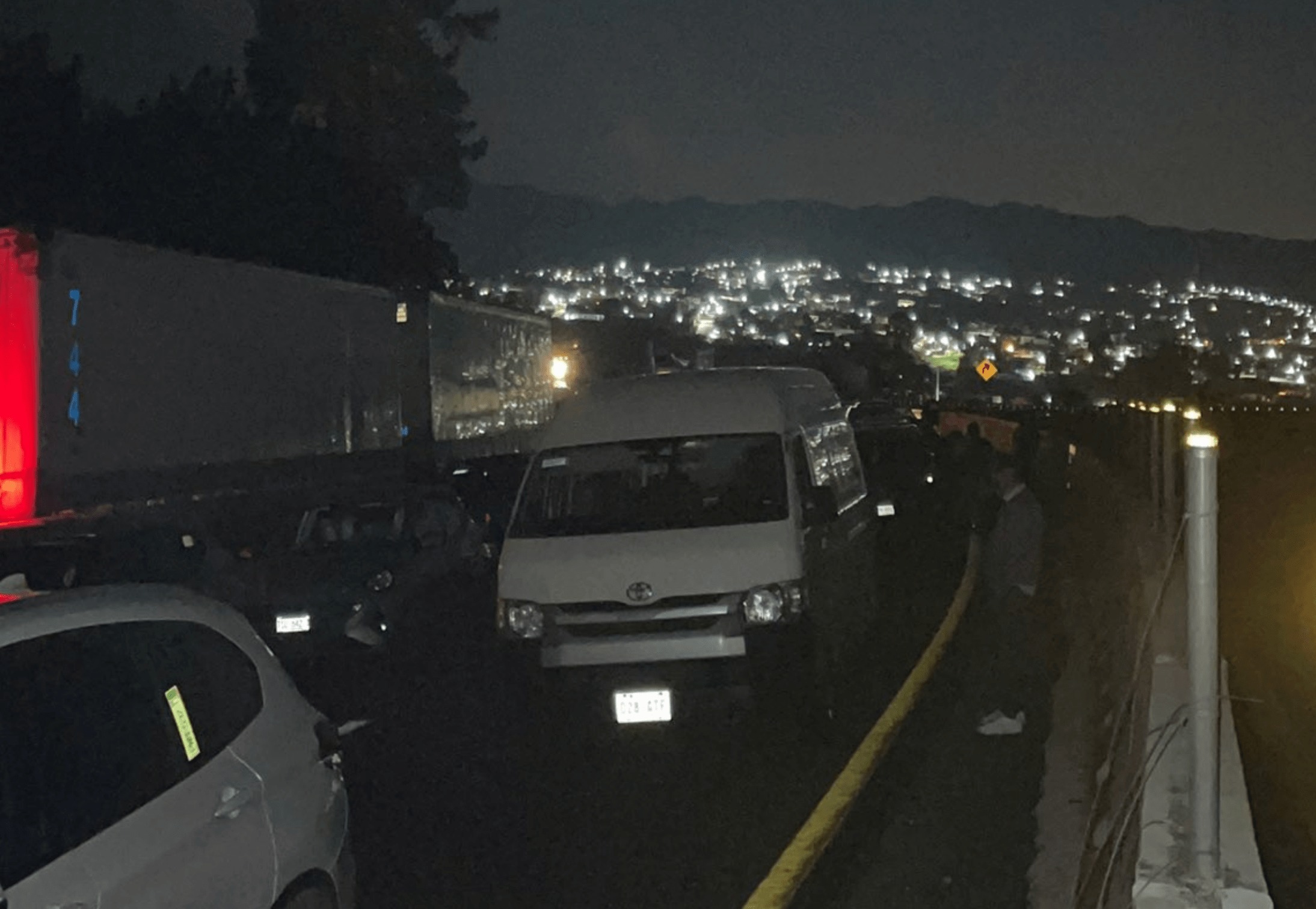 Reabren autopista México-Puebla tras 10 horas de permanecer cerrada por manifestantes
