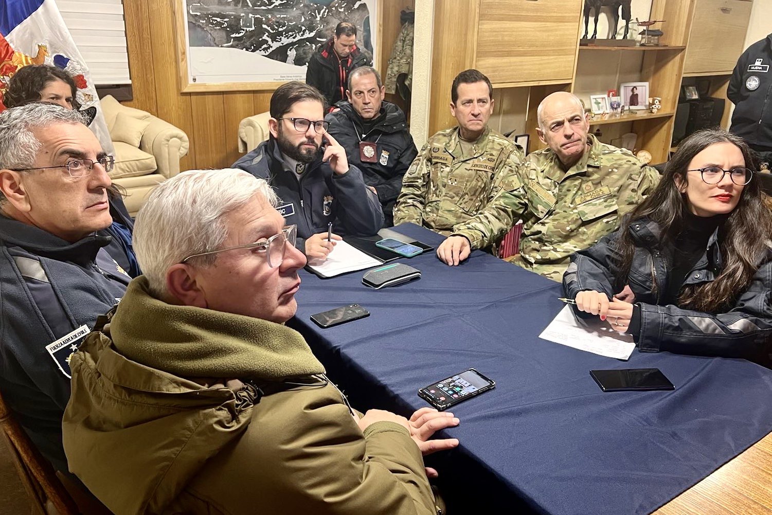 Boric suspendió visita a Puerto Williams y regresa a Santiago ante situación de emergencia