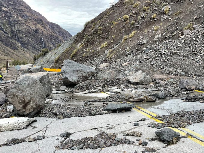 Por nevadas y temporal: Más de 2 mil camiones con destino a Chile están varados por cierre de Paso Los Libertadores