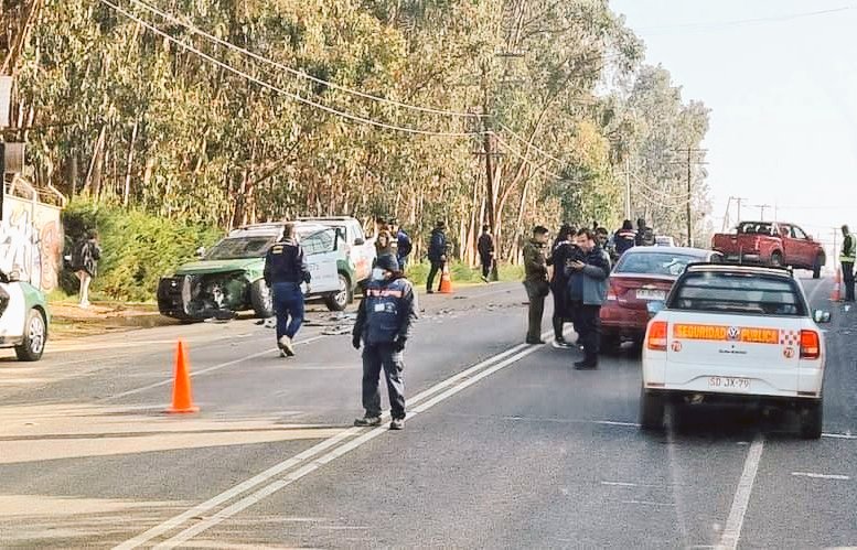 Durante persecución patrulla de Carabineros choca contra vehículo en El Tabo