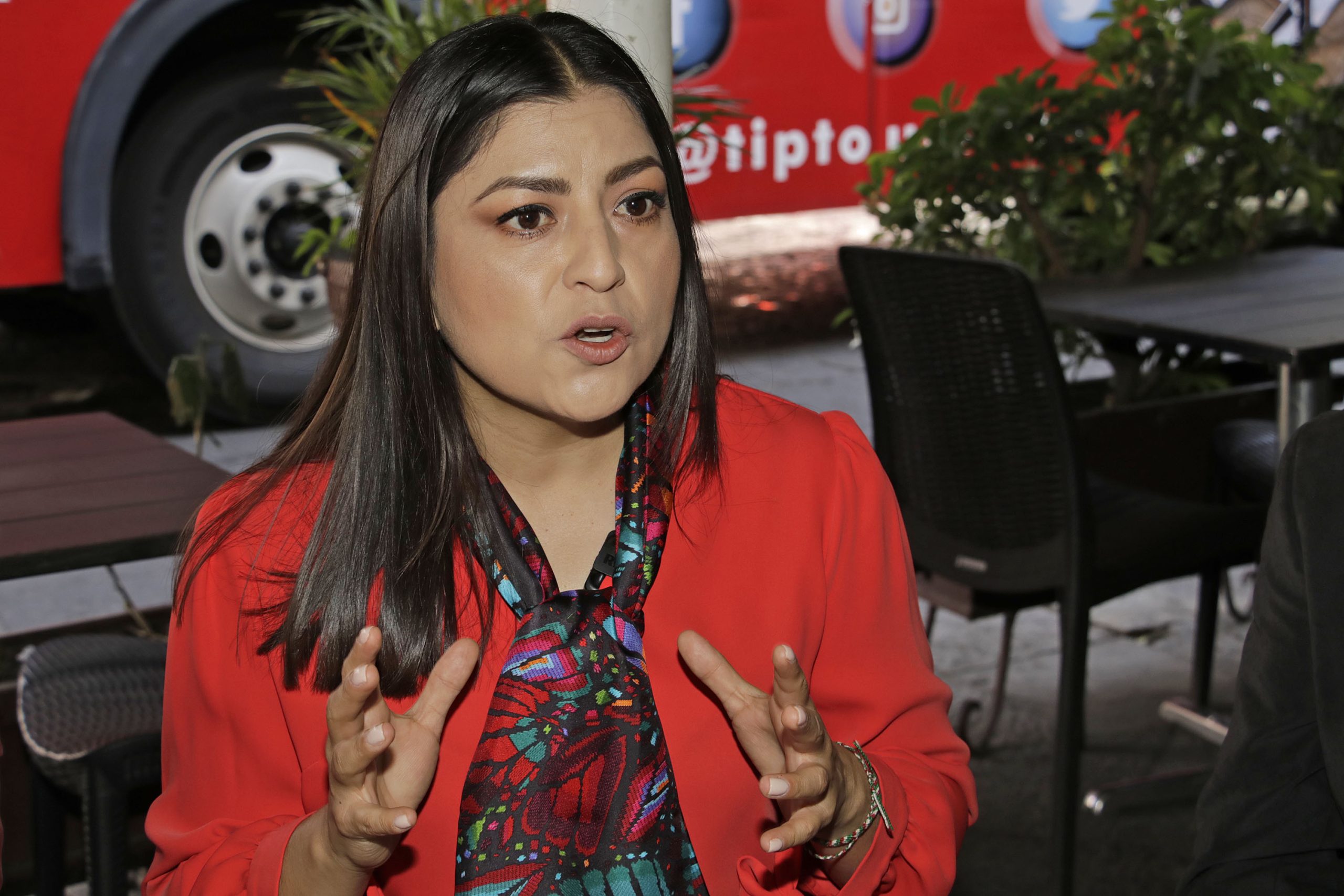 Claudia Rivera pide que aspirantes a la gubernatura dejen sus cargos