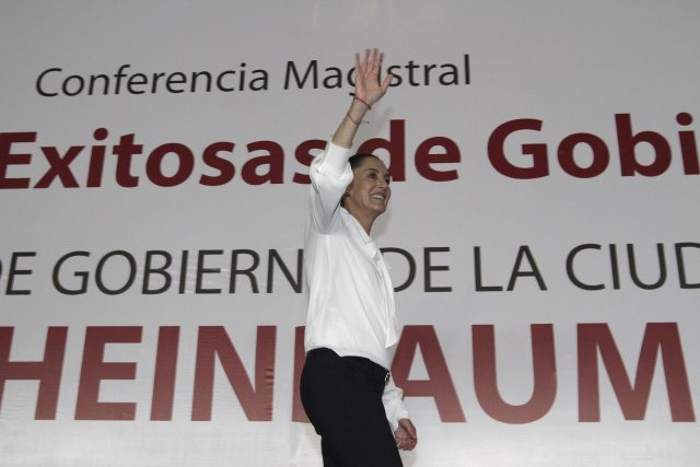 Sheinbaum inicia recorridos con ventaja de 11 puntos sobre Ebrard