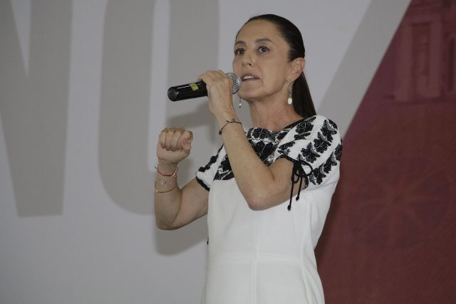 Sheinbaum suspende gira en solidaridad con afectados de «Otis»