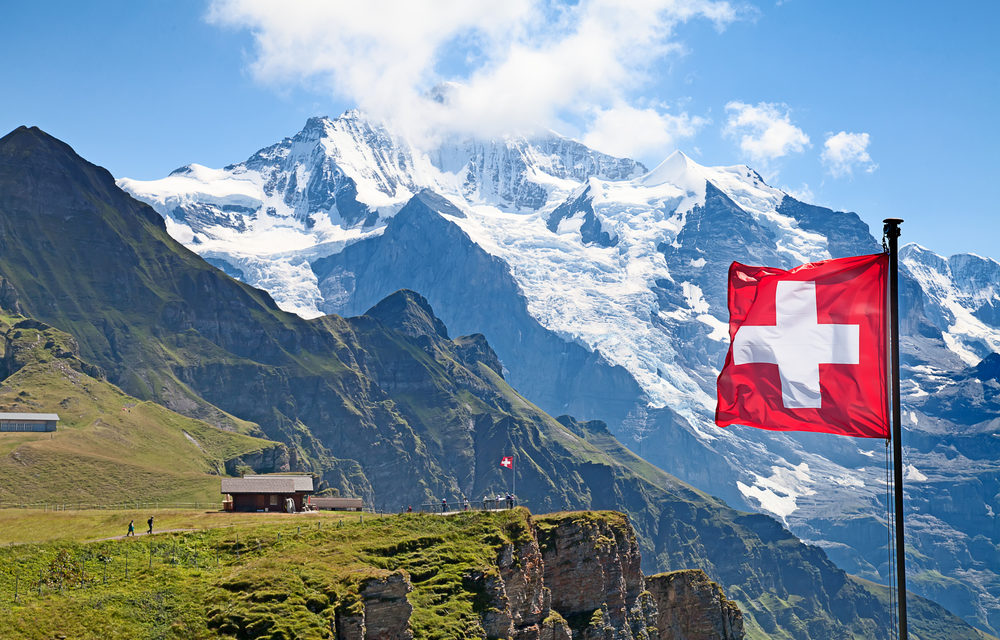 Suiza aprobó en referéndum elevar al 15% el impuesto a las grandes multinacionales