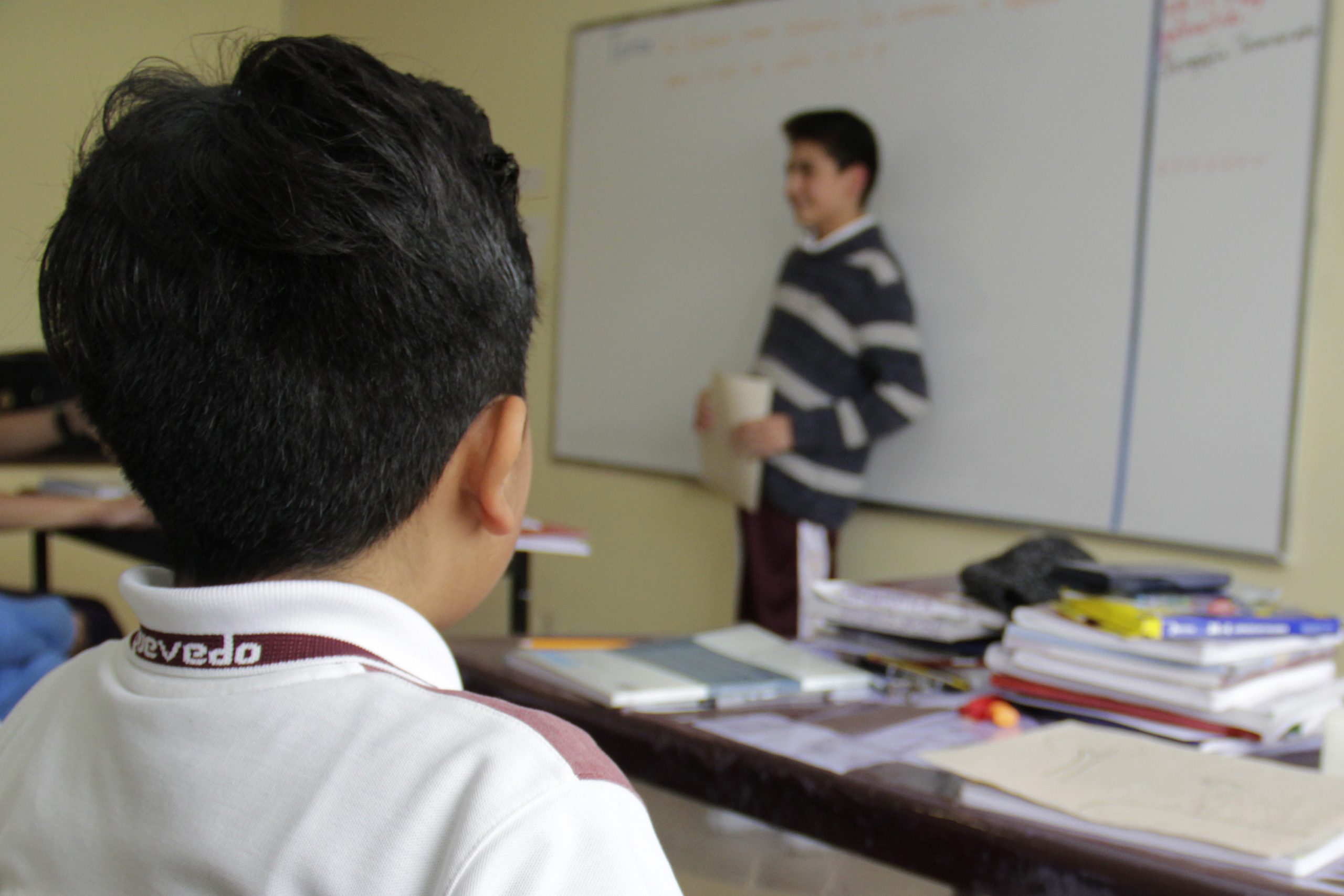 Mil 200 maestros en Puebla discuten el nuevo modelo educativo