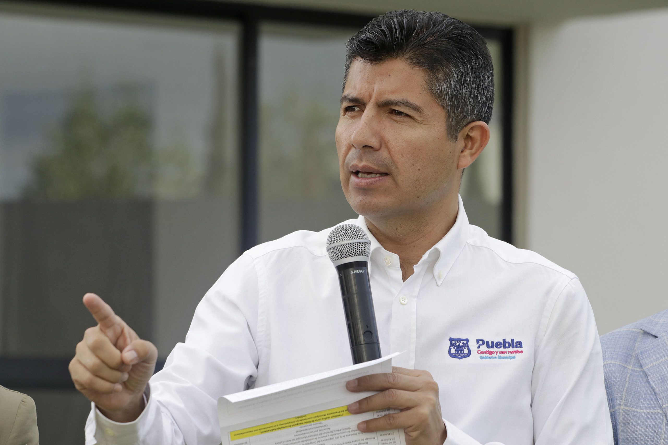Eduardo Rivera aún sin «gallo» azul para la presidencia de México