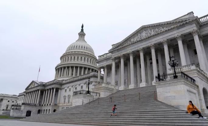 Techo de deuda en EE.UU. pasa aduana en Cámara de Representantes