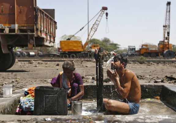 Confirman muerte de 96 personas en la India por intenso calor