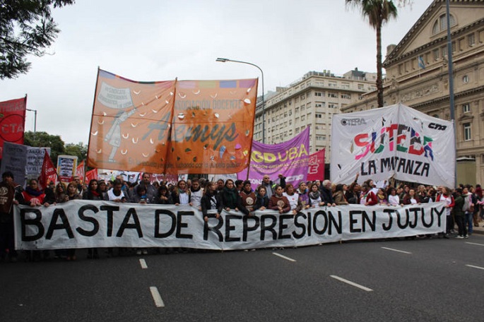 Amplio repudio a gobernador de Jujuy por violenta represión a comunidades indígenas y sindicatos