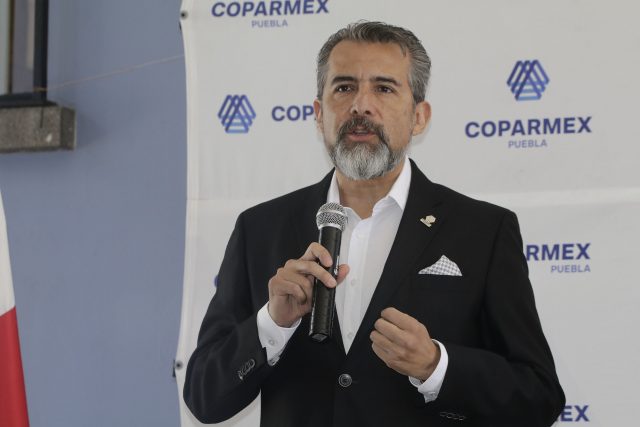 Coparmex avala decreto para sancionar pinta de bardas en Puebla