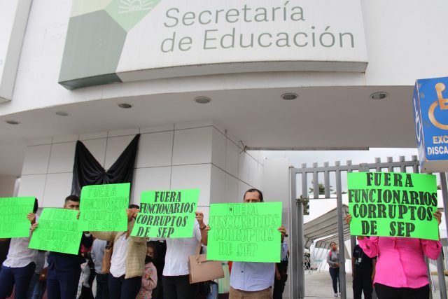 Maestros del SNTE 51 y 23 denuncian supuesto acoso laboral