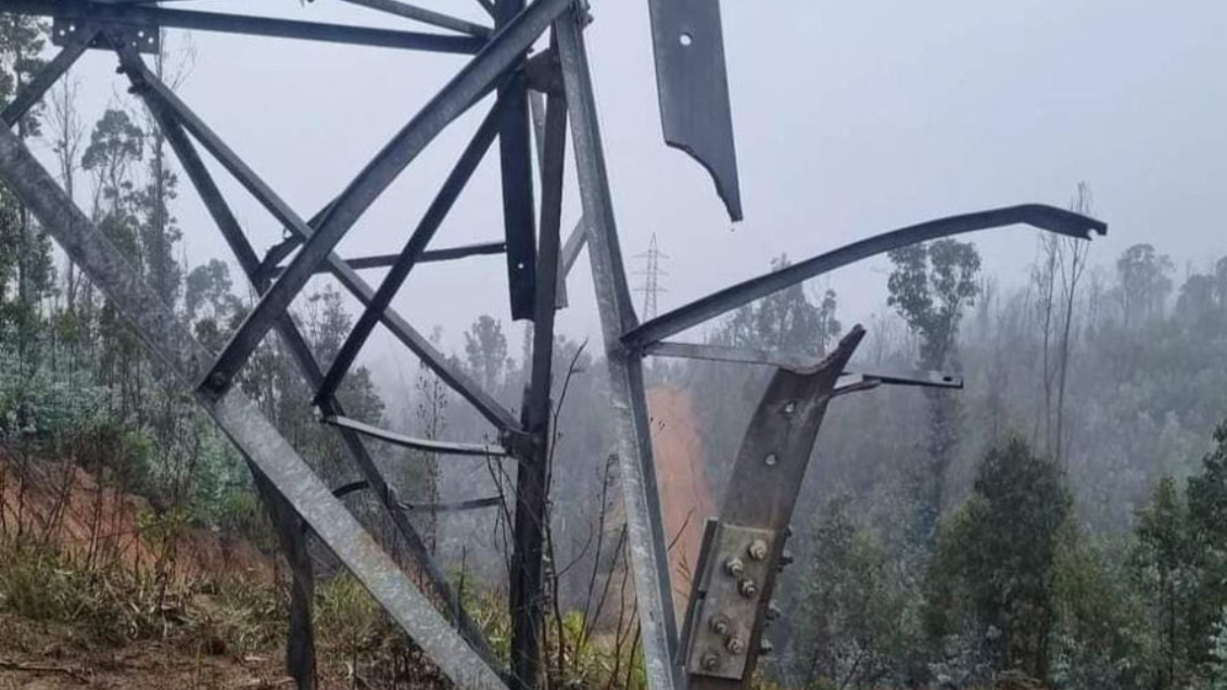 Valparaíso: Gobierno y municipio anuncian querella por bombazo contra torre de alta tensión en Placilla