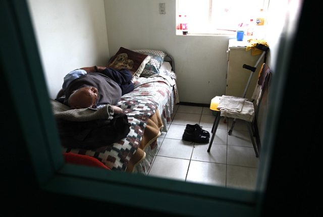 Día mundial contra el abuso y maltrato en la vejez: oscuro panorama en Chile según informe