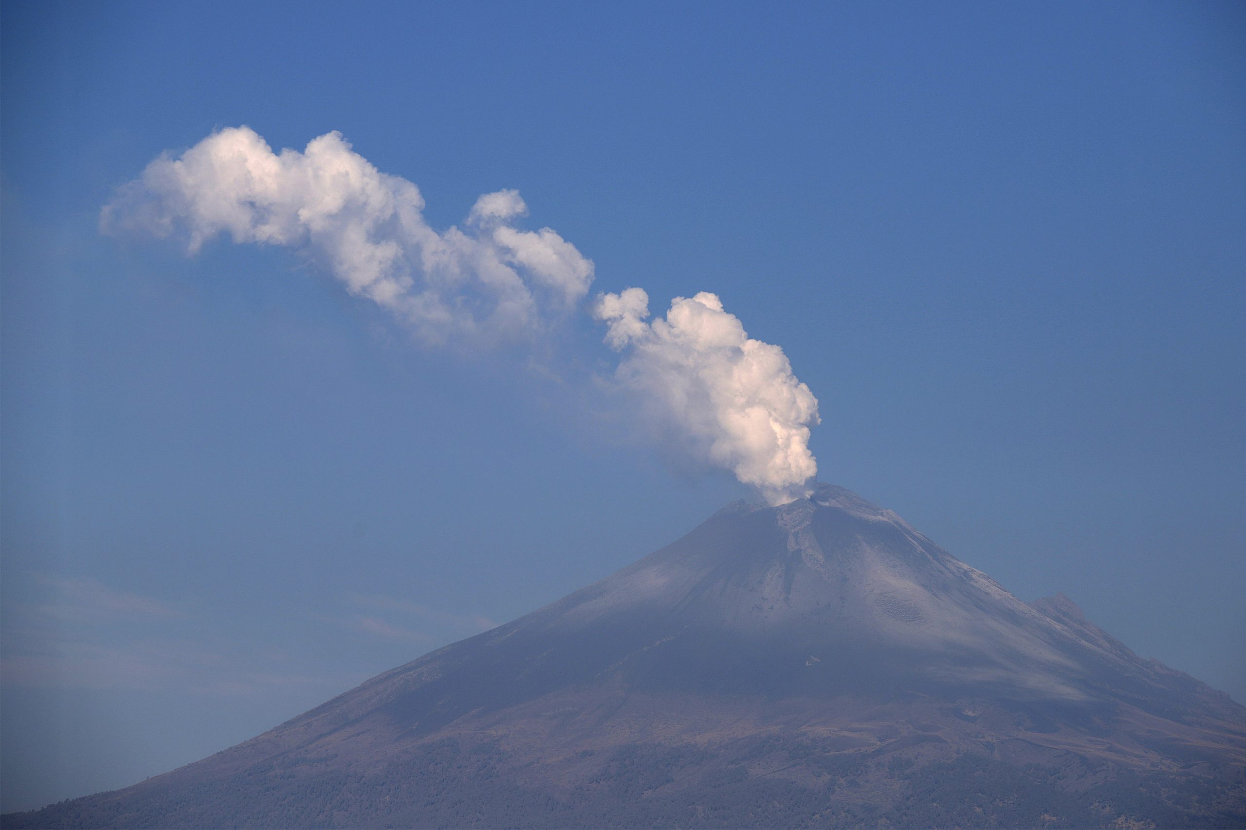 Disminuye actividad del Popocatépetl, pero se mantiene en fase 3