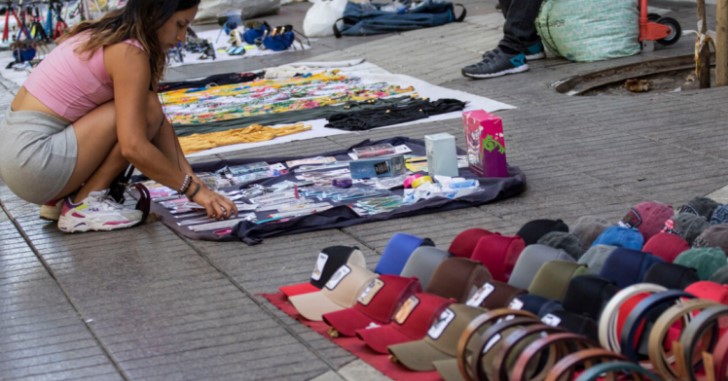 En el centro de Temuco incautan 8 mil productos de «proveedores» del comercio ambulante