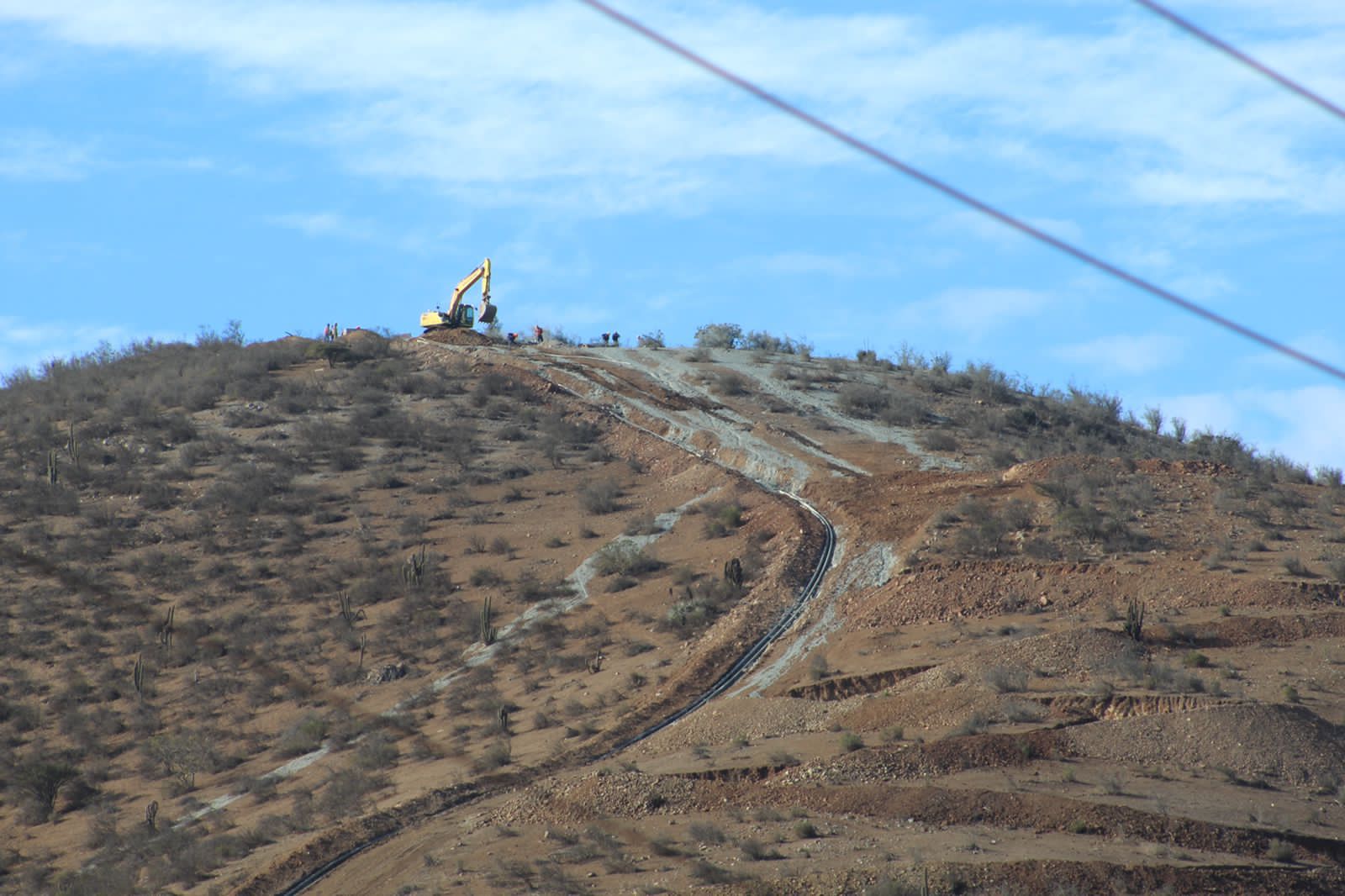 Grave daño medioambiental: Piden sancionar a minera Las Cenizas por vertimiento de relave en Cabildo