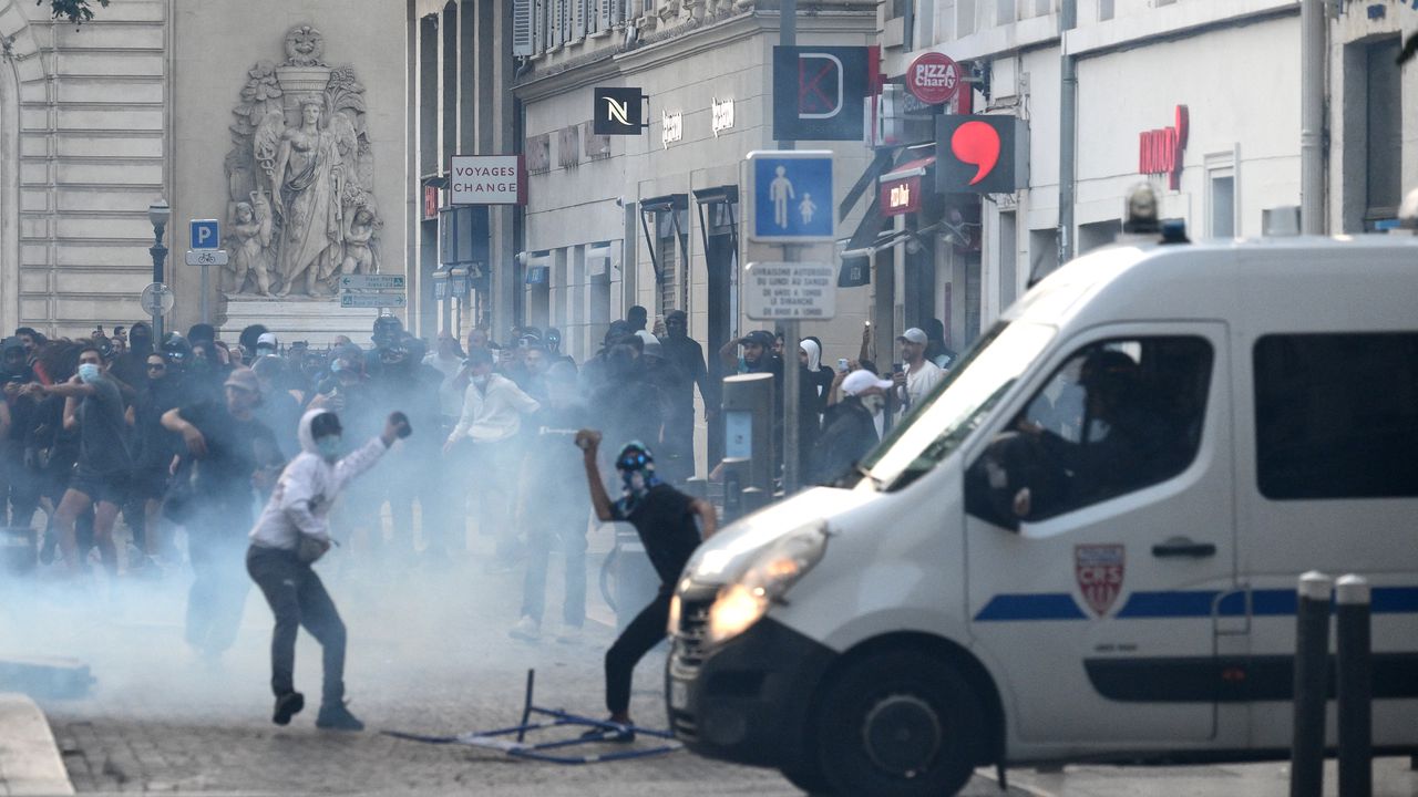 Francia: ayuntamientos protestarán por ola de violencia urbana