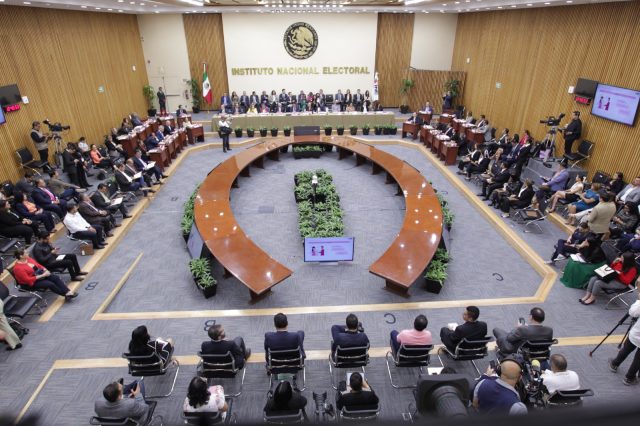 INE establecería tope de 34 mdp a proceso interno de partidos