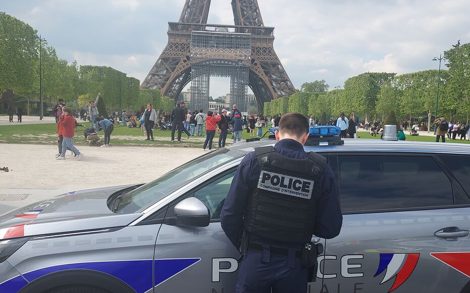 Arrestan a dos por abusar de turista mexicana en Francia