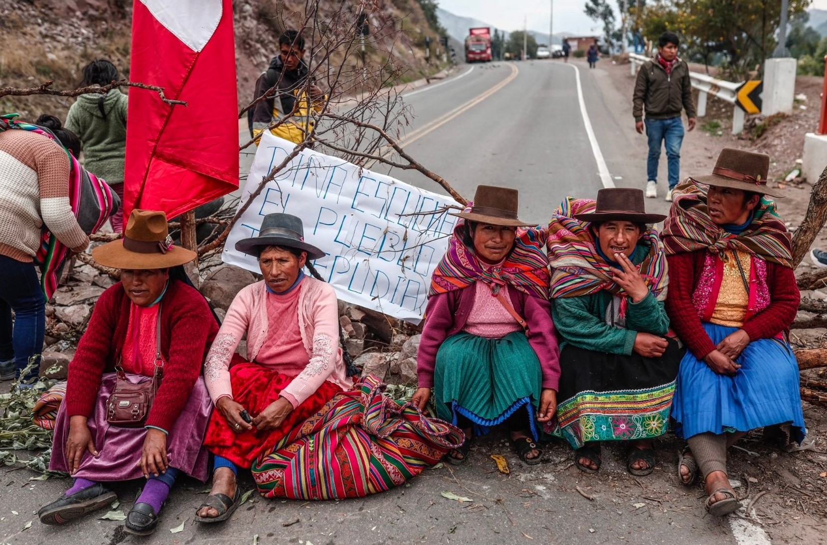 Perú se alista para la «tercera toma de Lima»