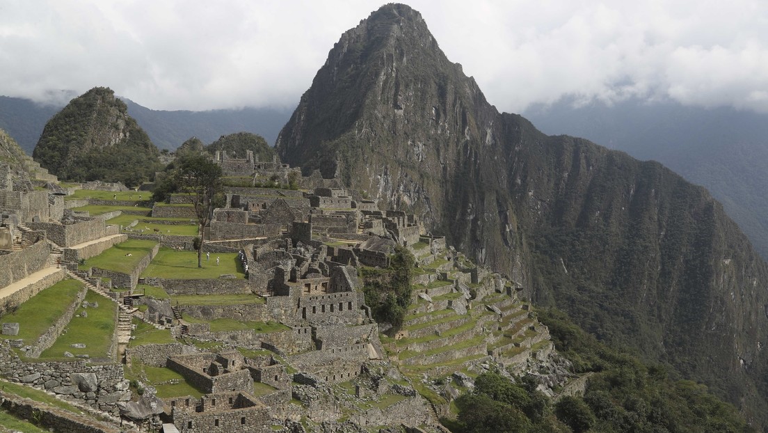 Falta el pergamino: hallan placa de oro que reconoce a Machu Picchu como maravilla del mundo