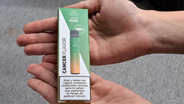 Lanzaron en España un vapeador con «sabor a cáncer»