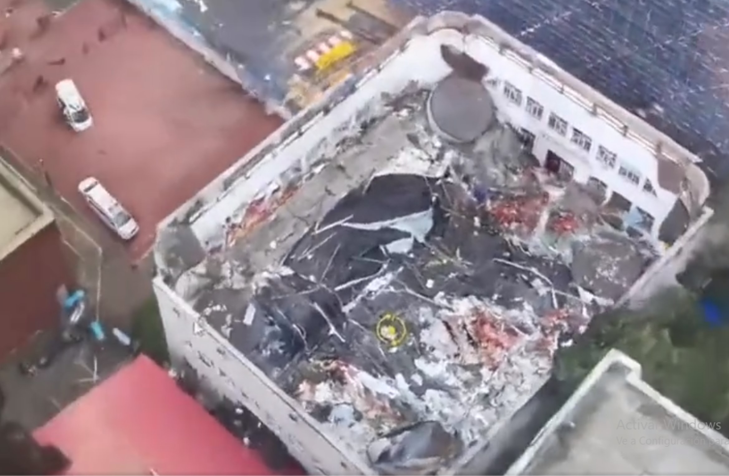 Aumentan a 10 los muertos tras caída de techo escolar en China