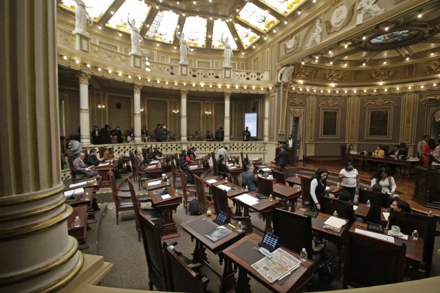 Desechan denuncias por acoso contra funcionario del Congreso local