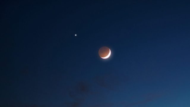 En julio 2023 la Luna entrará en conjunción con Marte y Mercurio
