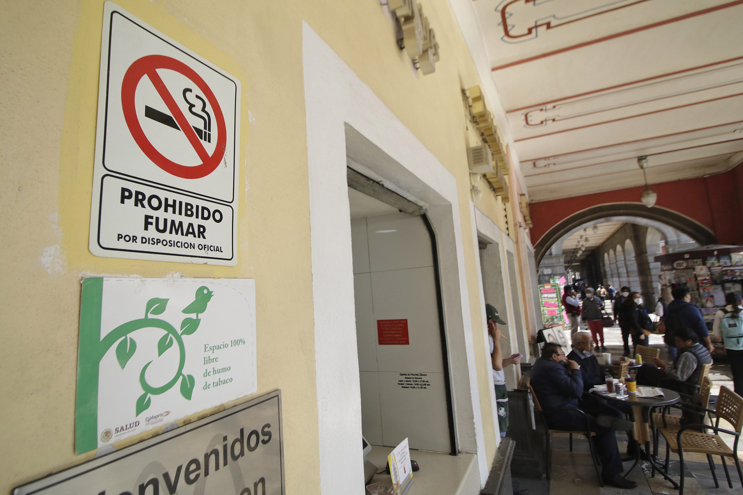 Regresarán espacios para fumadores en restaurantes de México