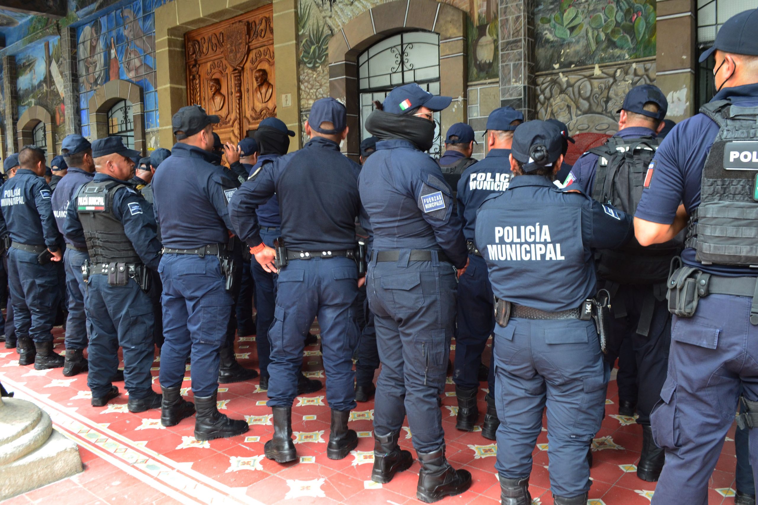 Paran policías de Tehuacán por falta de pagos