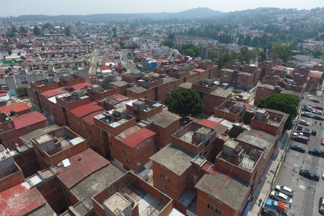 Sin escrituras hasta 18% de casas propias en Puebla
