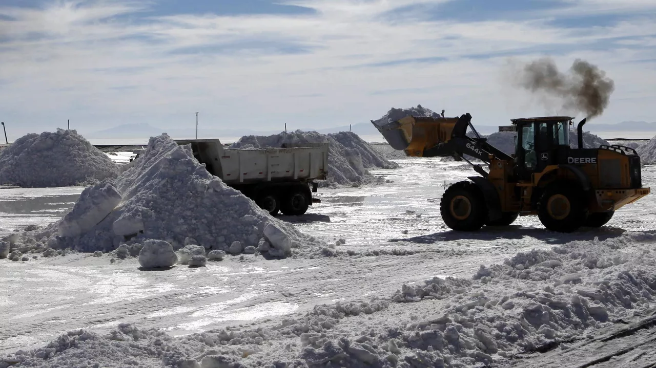 Bolivia y Rusia ampliarían acuerdo sobre litio abarcando otros minerales
