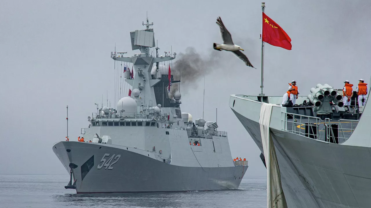 Buques militares de China y Rusia inician patrullaje conjunto en el Pacífico