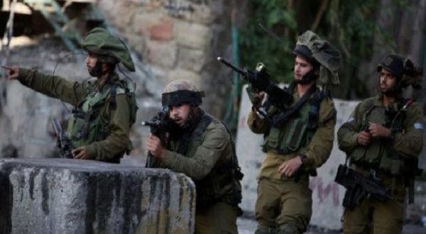 Ejército de ocupación israelí hiere a ocho palestinos en Cisjordania