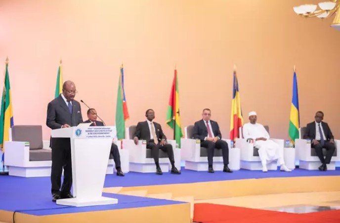 Golpe de Estado: Militares de Gabón retiene al Presidente y lo ponen bajo arresto domiciliario