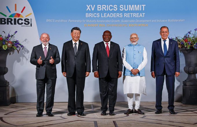 Xi Jinping: «Por mucha resistencia que haya, los países BRICS florecerán»
