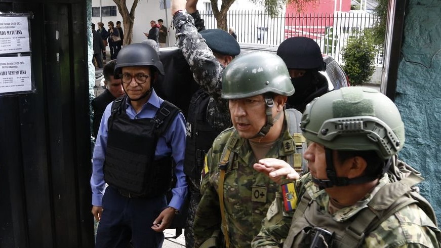 Militares escoltarán a candidatos presidenciales en Ecuador