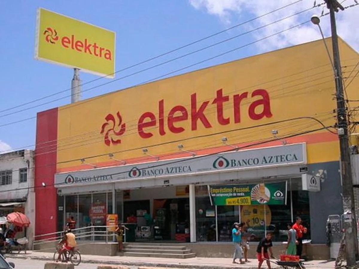 Asaltan tienda Elektra en Izúcar; detienen  a uno de los delincuentes