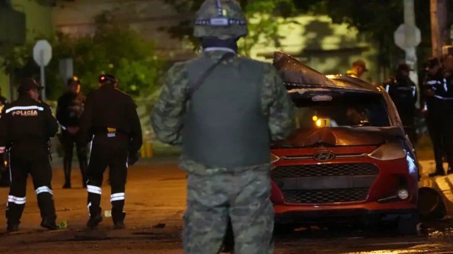 Capturan a seis, tras explosión de coche bomba en Ecuador