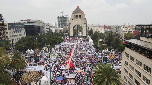 Miles de poblanos apoyaron a Sheinbaum en cierre de gira nacional