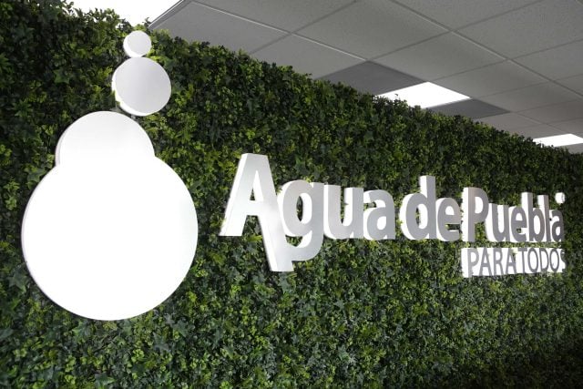 Acusan a Agua de Puebla de ignorar drenaje roto en Santiago