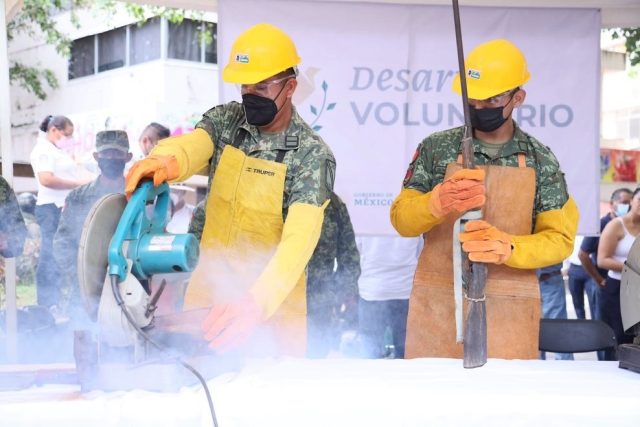 Desarme voluntario contribuye a instaurar la paz en México: SSPC