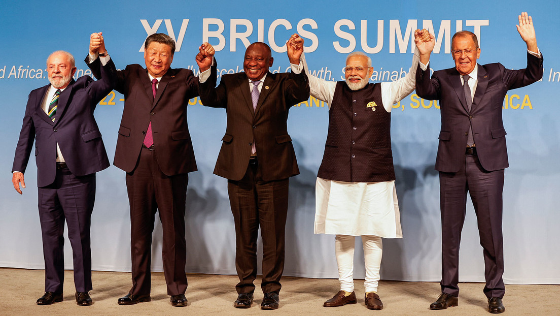 Grupo BRICS da histórico paso en cumbre en Sudáfrica y se amplía a 6 nuevos países entre ellos Argentina