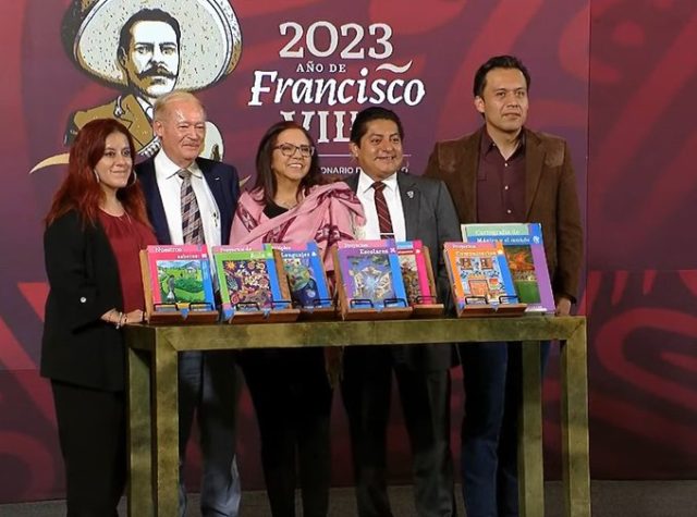 No hay impedimento jurídico para distribuir los nuevos libros: SEP