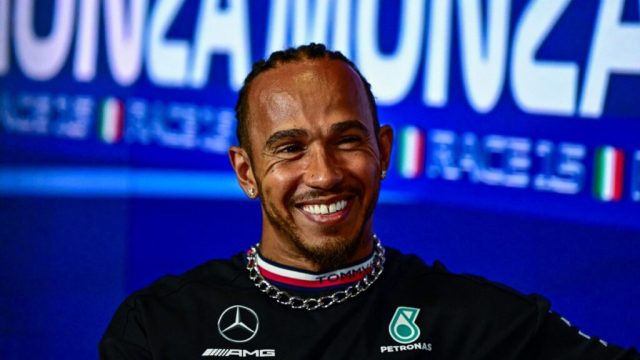 Lewis Hamilton renueva con Mercedes hasta 2025
