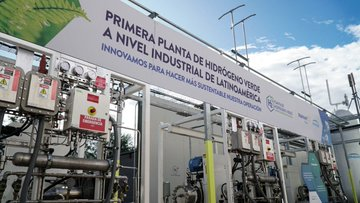 Pésima señal: Planta industrial de hidrógeno verde inaugurada en Quilicura no tuvo evaluación ambiental