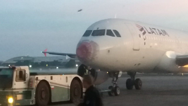 Piloto de Latam murió durante vuelo entre Miami y Santiago: Avión debió aterrizar de emergencia